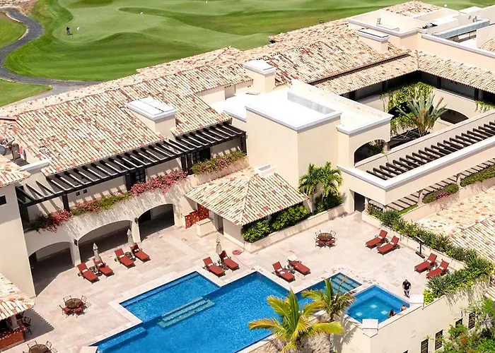 Beachfront Luxury In Exclusive Diamante Golf Resort *